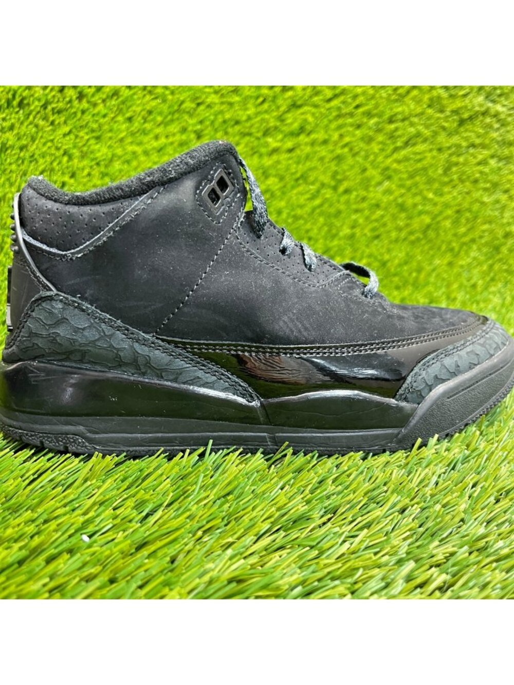 Nike Air Jordan 3 Retro Boys Size 3Y Triple Black Basketball Shoes Sneakers